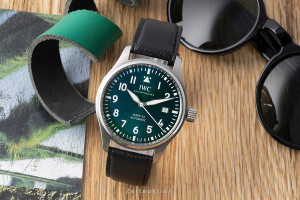 gebrauchte Luxusuhr IWC Pilot Stahl Automatik Kal. C. 32111 Ref. IW328205  | 2600978 2600978_04.jpg